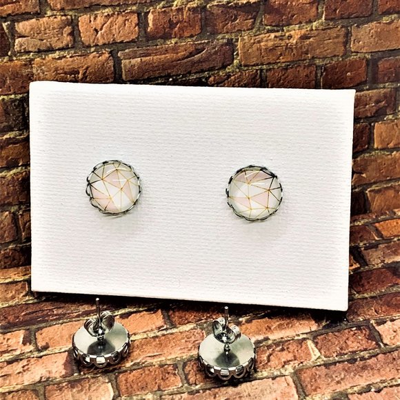 Hand Crafted 12 mm earrings- pink, gold, white - Picture 12 of 16